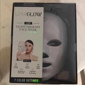 LED Light Therapy Face Mask - White